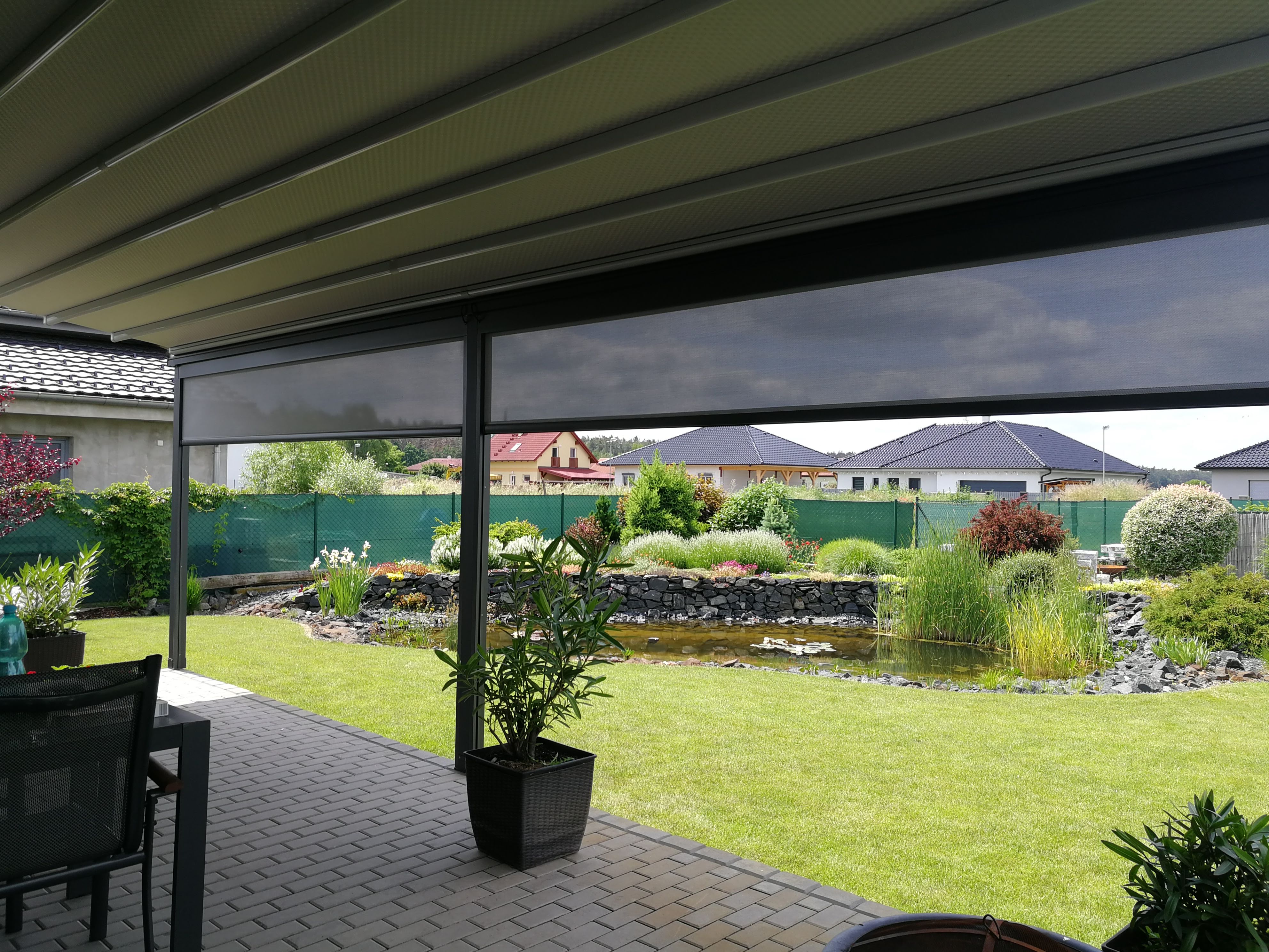 Screenové rolety & pergola Eva  – vf-typ.cz